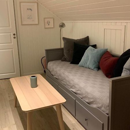Bright And Cozy Apartment 1.5Km From City Centre Эурланн Экстерьер фото
